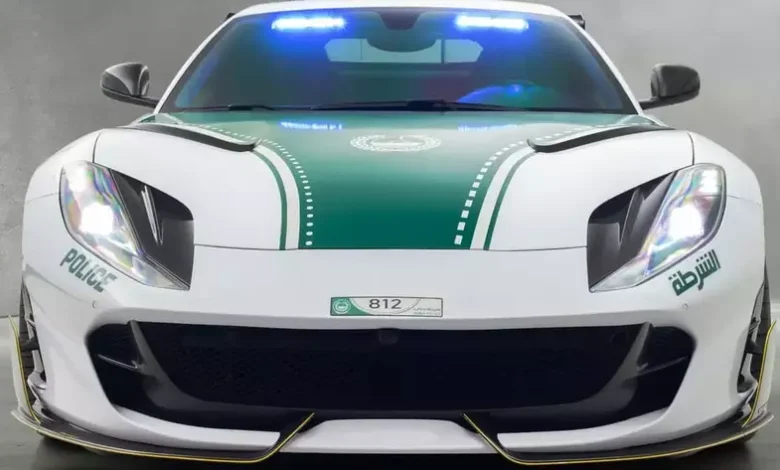 Dubai Polisi Ferrari 812 Superfast