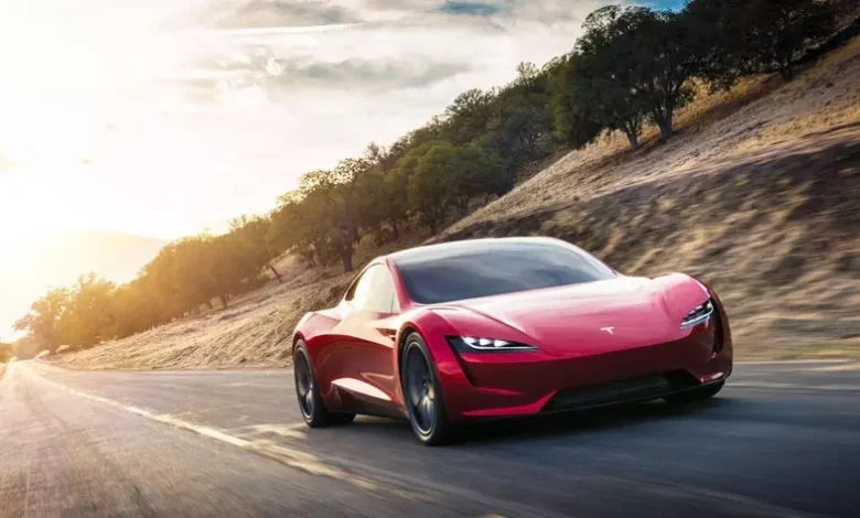 Tesla Roadster için beklenen tarih açıklandı